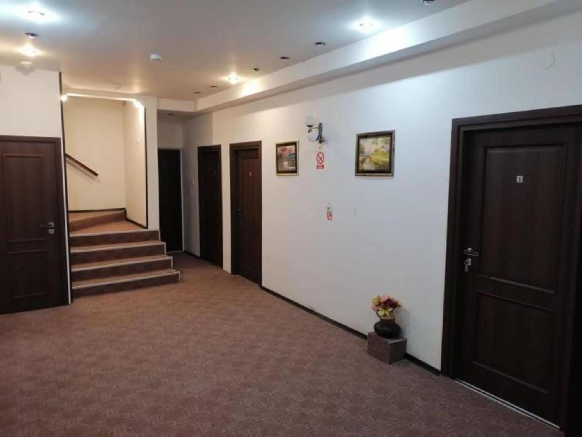 Pensiunea Millenium Sibiu With Parking - Motorcycle Friendly Travel Routes Buitenkant foto